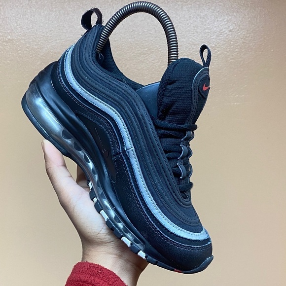 s-l400.jpg Nike Air Max 97 Women’s Running Sneakers “Black University Red” Size 6